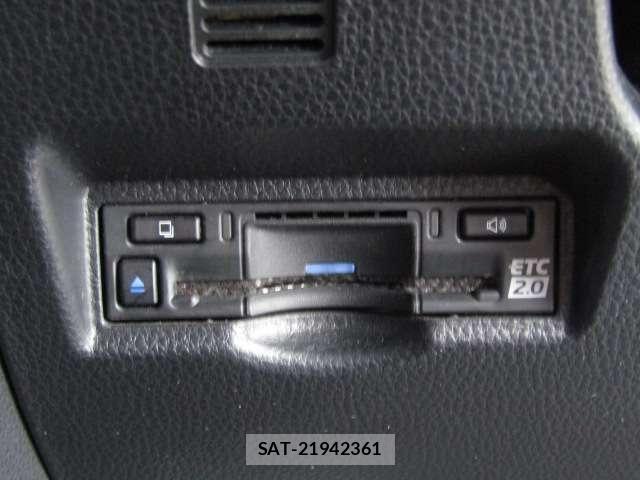 Toyota NOAH HYBRID 2022-05 8131652-22