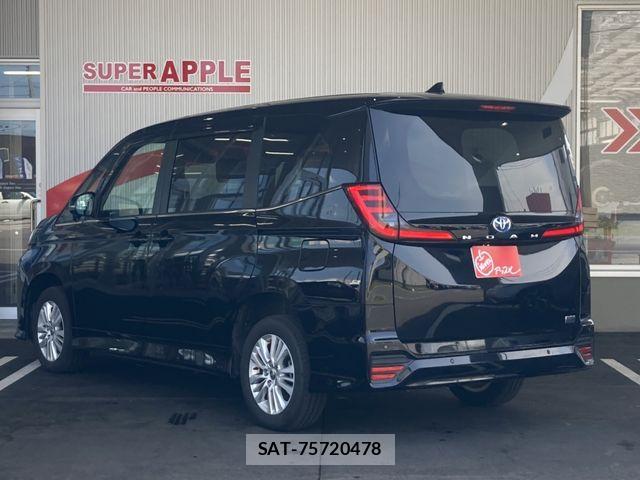 Toyota NOAH HYBRID 2025-07 8209211-2