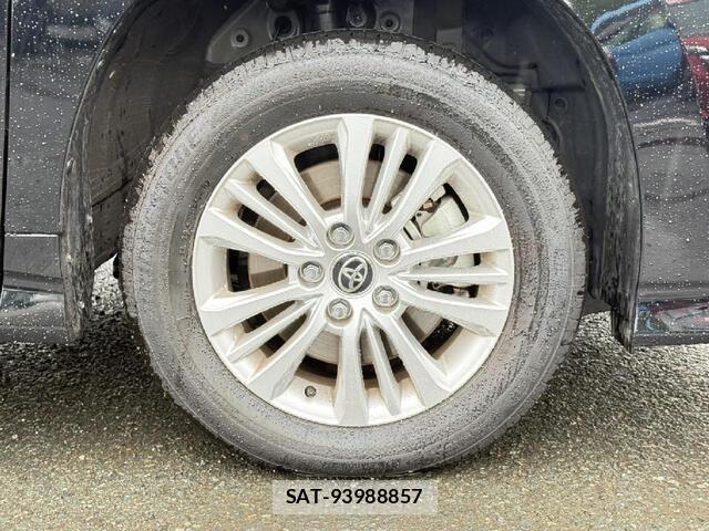 Toyota NOAH HYBRID 2023-10 8209210-16