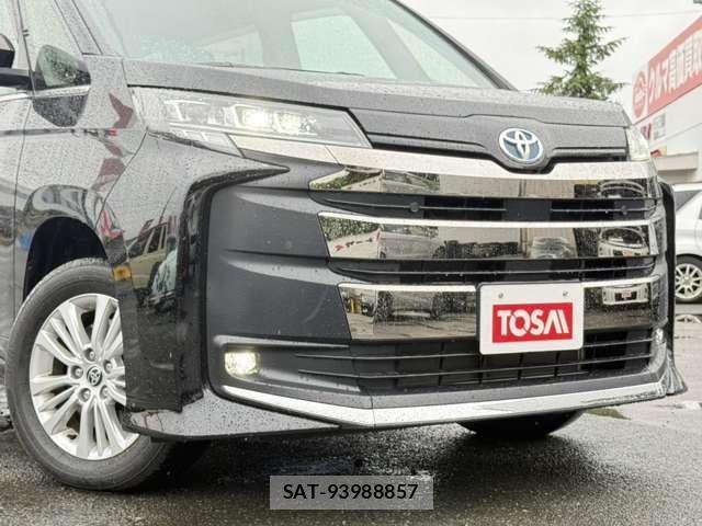 Toyota NOAH HYBRID 2023-10 8209210-26