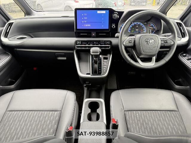 Toyota NOAH HYBRID 2023-10 8209210-4