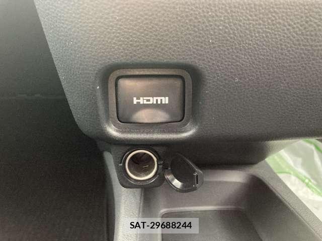 Toyota NOAH HYBRID 2023-10 8209209-9