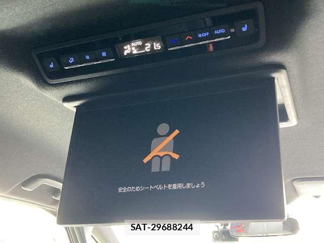 Toyota NOAH HYBRID 2023-10 8209209-14