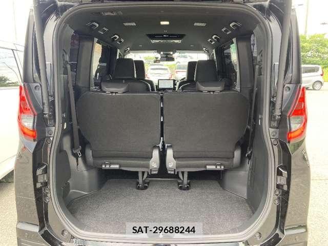 Toyota NOAH HYBRID 2023-10 8209209-26