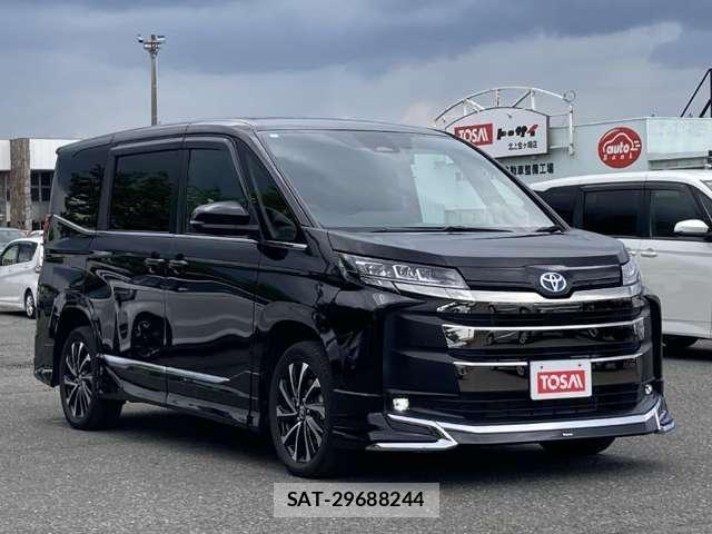 Toyota NOAH HYBRID 2023-10 8209209-4