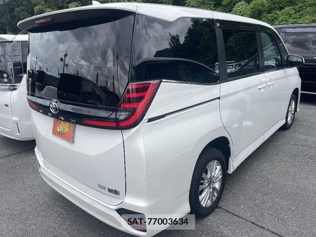 Toyota NOAH HYBRID 2024-03 8231108-2