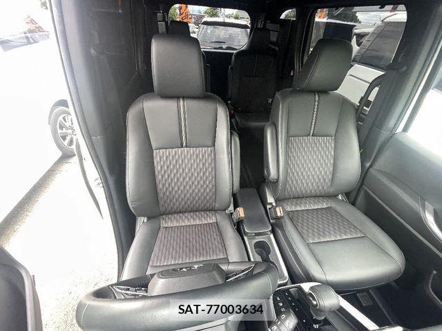 Toyota NOAH HYBRID 2024-03 8231108-6