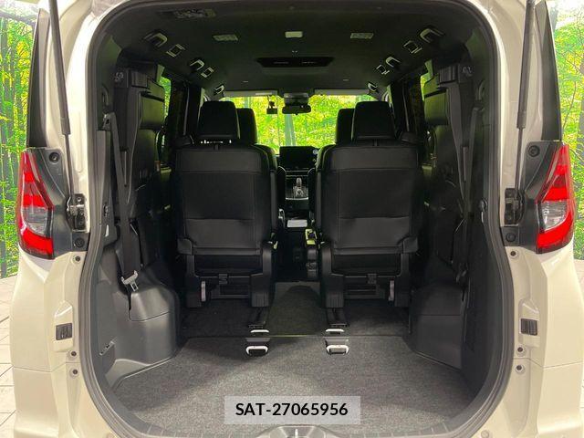 Toyota NOAH HYBRID 2023-04 8316037-11