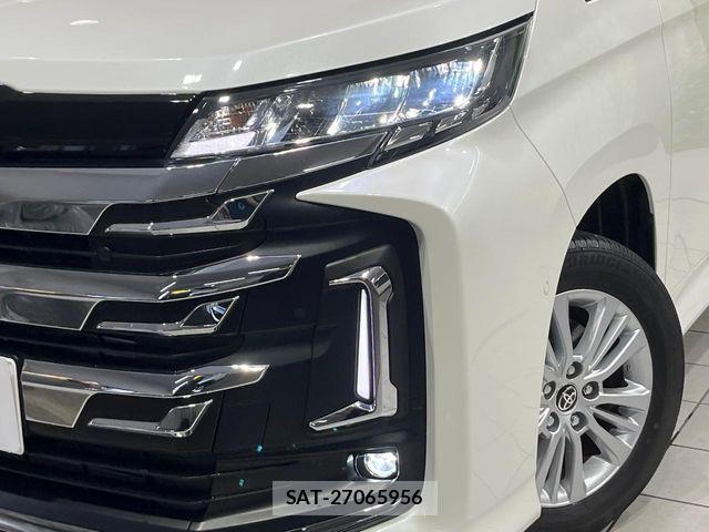 Toyota NOAH HYBRID 2023-04 8316037-13