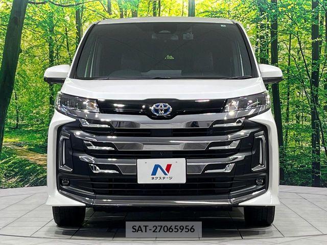 Toyota NOAH HYBRID 2023-04 8316037-15