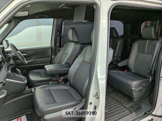Toyota NOAH HYBRID 2025-03 8316044-22