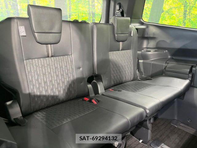 Toyota NOAH HYBRID 2022-06 8337177-9