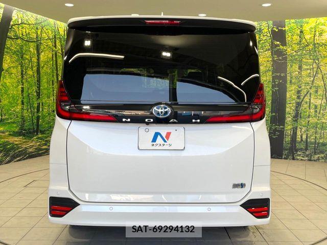 Toyota NOAH HYBRID 2022-06 8337177-15