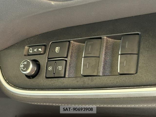 Toyota NOAH HYBRID 2023-03 8414043-20