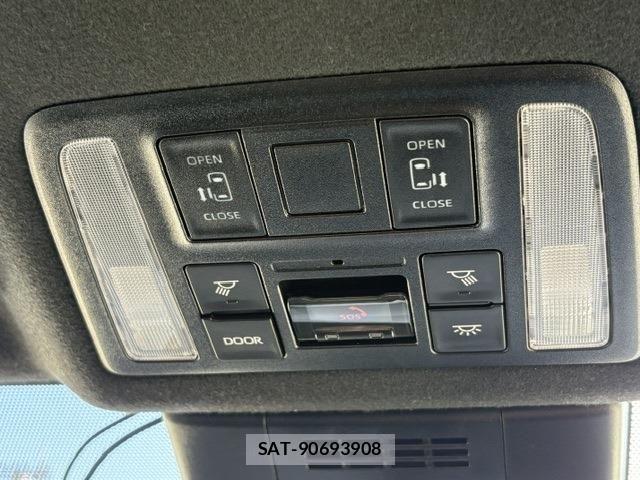 Toyota NOAH HYBRID 2023-03 8414043-29