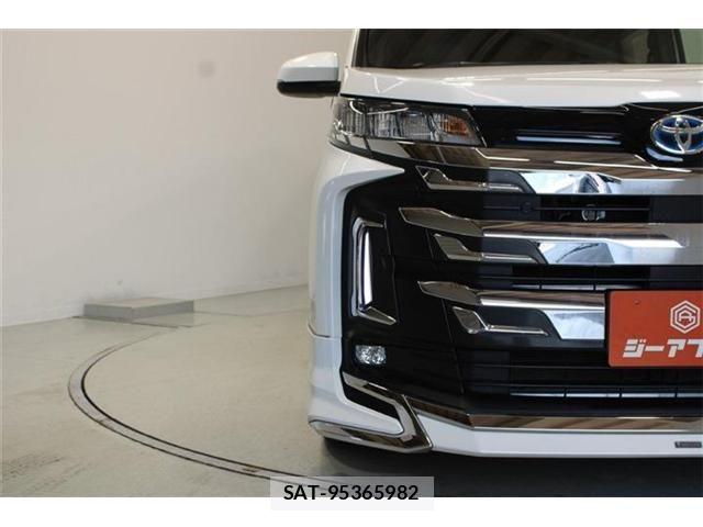 Toyota NOAH HYBRID 2023-03 8485842-15