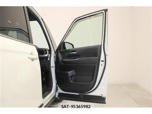 Toyota NOAH HYBRID 2023-03 8485842-28