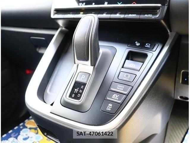 Toyota NOAH HYBRID 2024-07 8660723-8