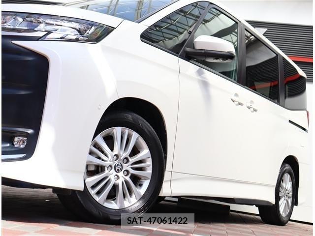 Toyota NOAH HYBRID 2024-07 8660723-19