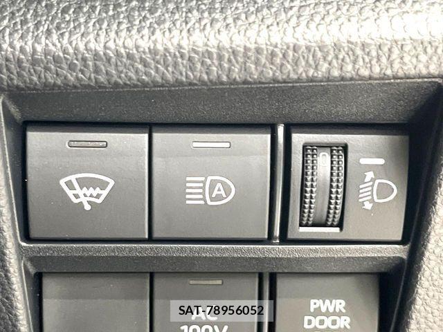 Toyota NOAH HYBRID 2024-06 8781428-6
