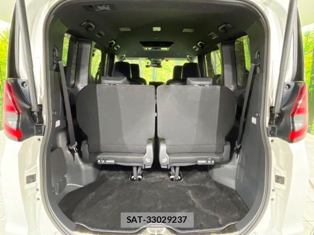 Toyota NOAH HYBRID 2023-09 8830826-12