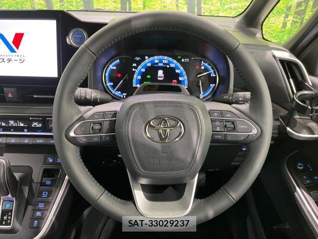 Toyota NOAH HYBRID 2023-09 8830826-13