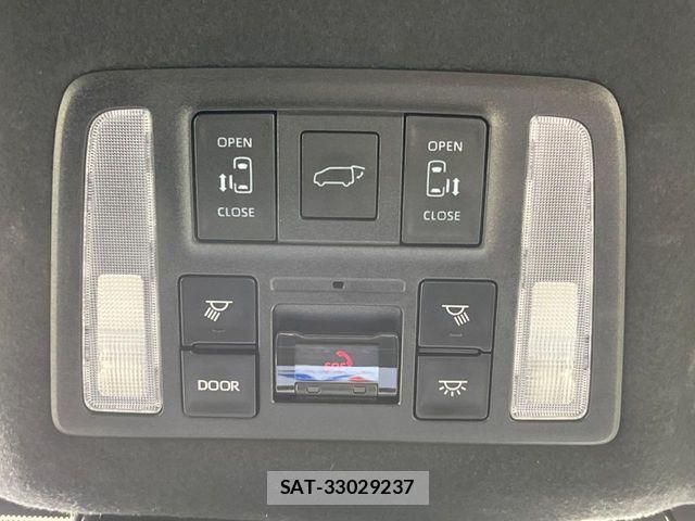 Toyota NOAH HYBRID 2023-09 8830826-5