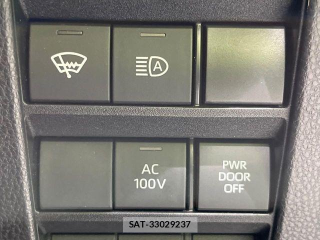 Toyota NOAH HYBRID 2023-09 8830826-6