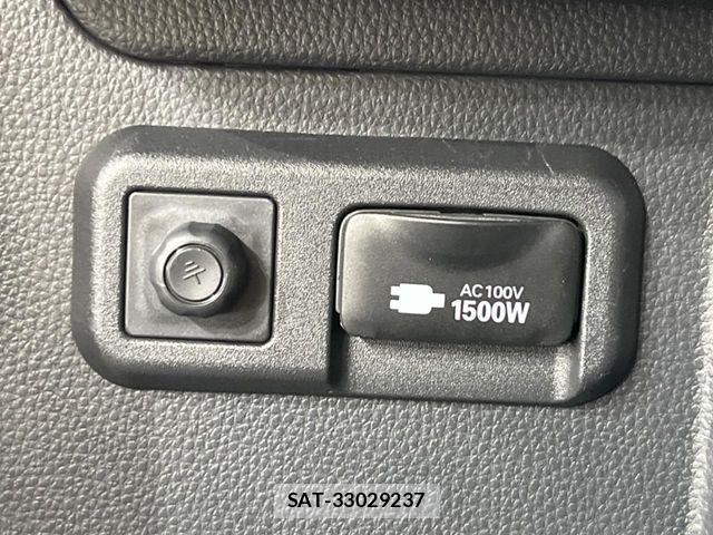 Toyota NOAH HYBRID 2023-09 8830826-7