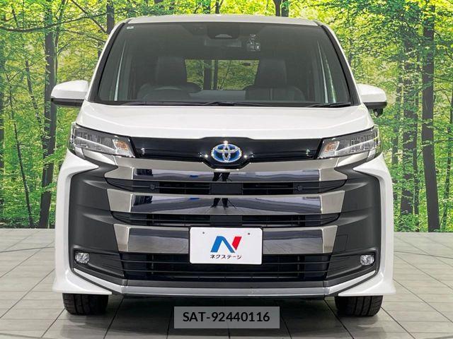 Toyota NOAH HYBRID 2022-03 8830827-13