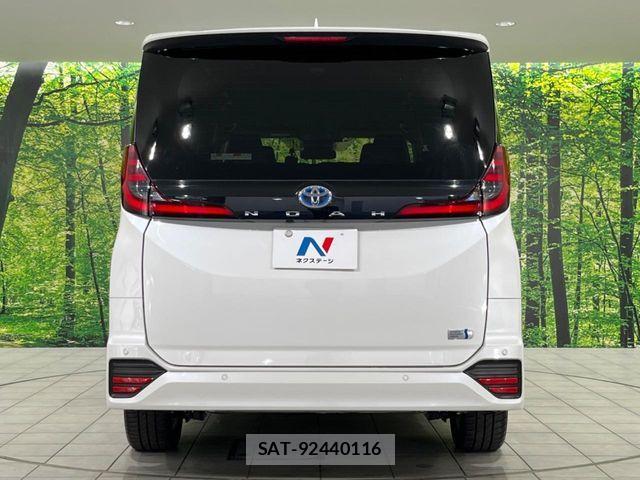 Toyota NOAH HYBRID 2022-03 8830827-14