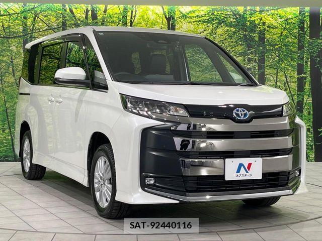 Toyota NOAH HYBRID 2022-03 8830827-15