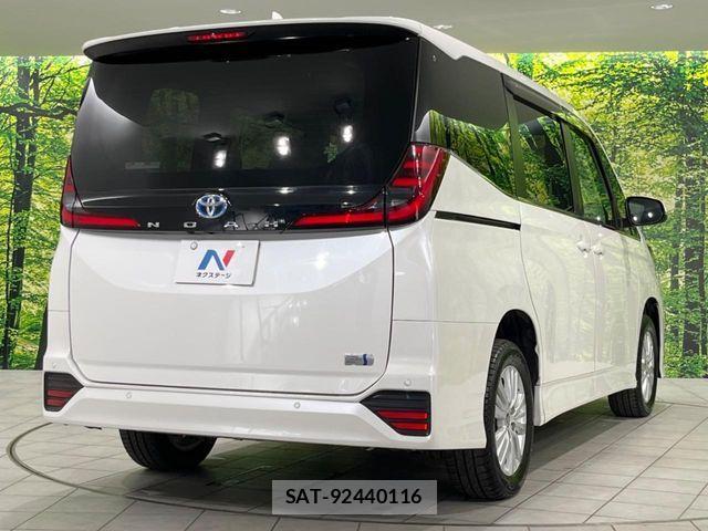Toyota NOAH HYBRID 2022-03 8830827-16