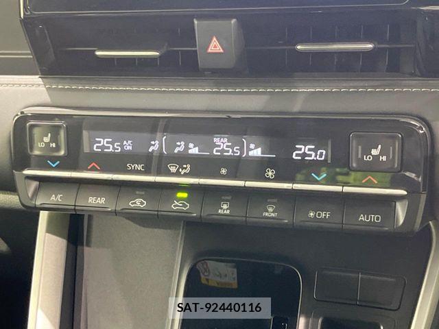 Toyota NOAH HYBRID 2022-03 8830827-5