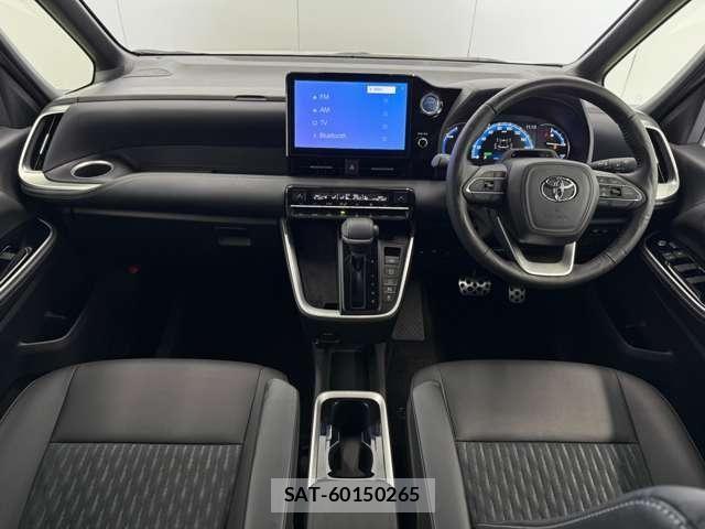 Toyota NOAH HYBRID 2022-03 8850185-14