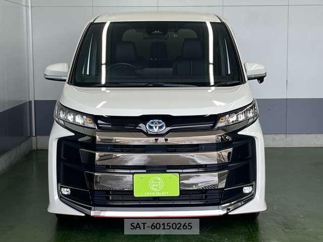 Toyota NOAH HYBRID 2022-03 8850185-1