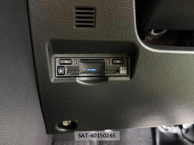 Toyota NOAH HYBRID 2022-03 8850185-24