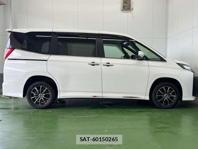 Toyota NOAH HYBRID 2022-03 8850185-3