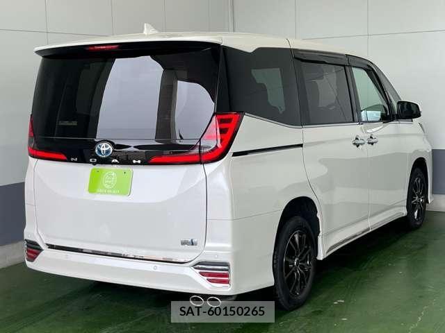 Toyota NOAH HYBRID 2022-03 8850185-4