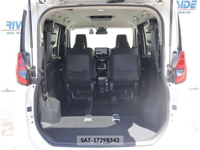 Toyota NOAH HYBRID 2023-06 8881246-6