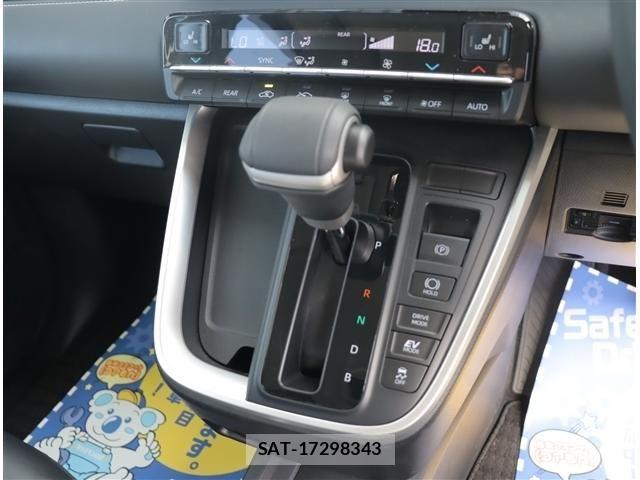 Toyota NOAH HYBRID 2023-06 8881246-16