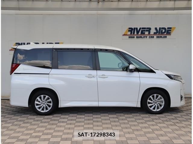 Toyota NOAH HYBRID 2023-06 8881246-3
