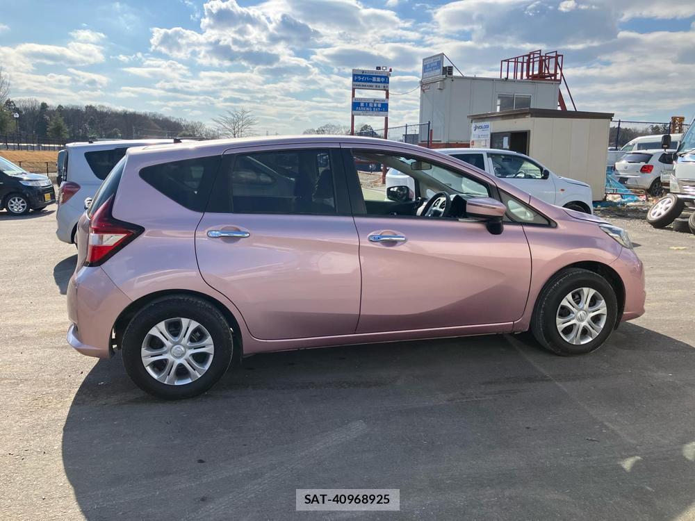 Nissan NOTE 2018-06 824731-1