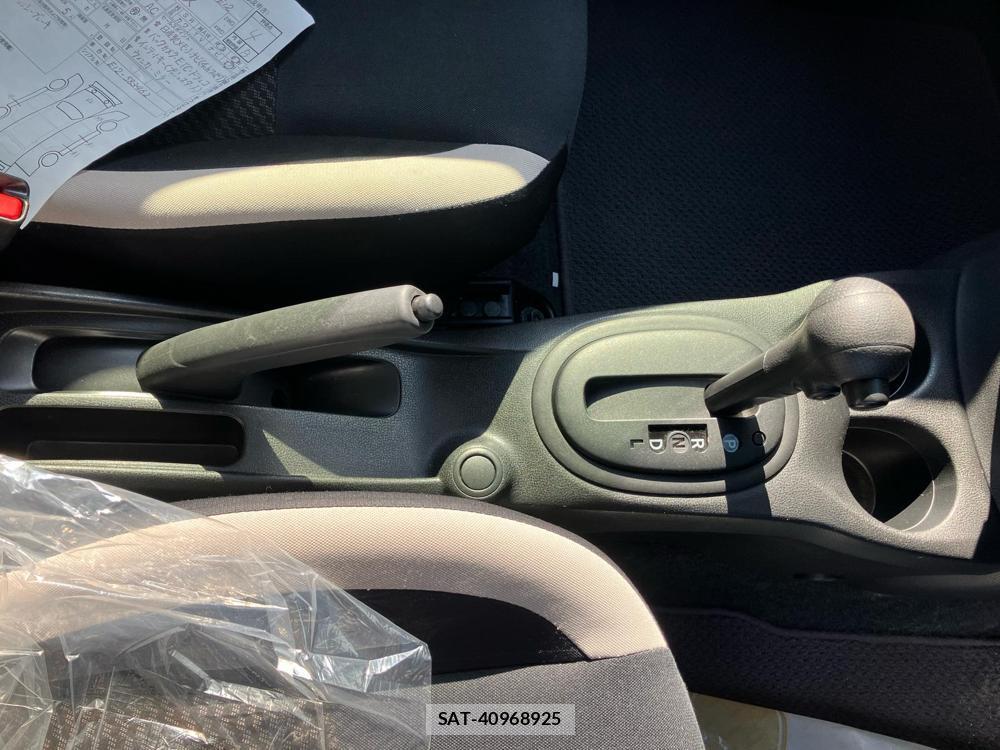 Nissan NOTE 2018-06 824731-20