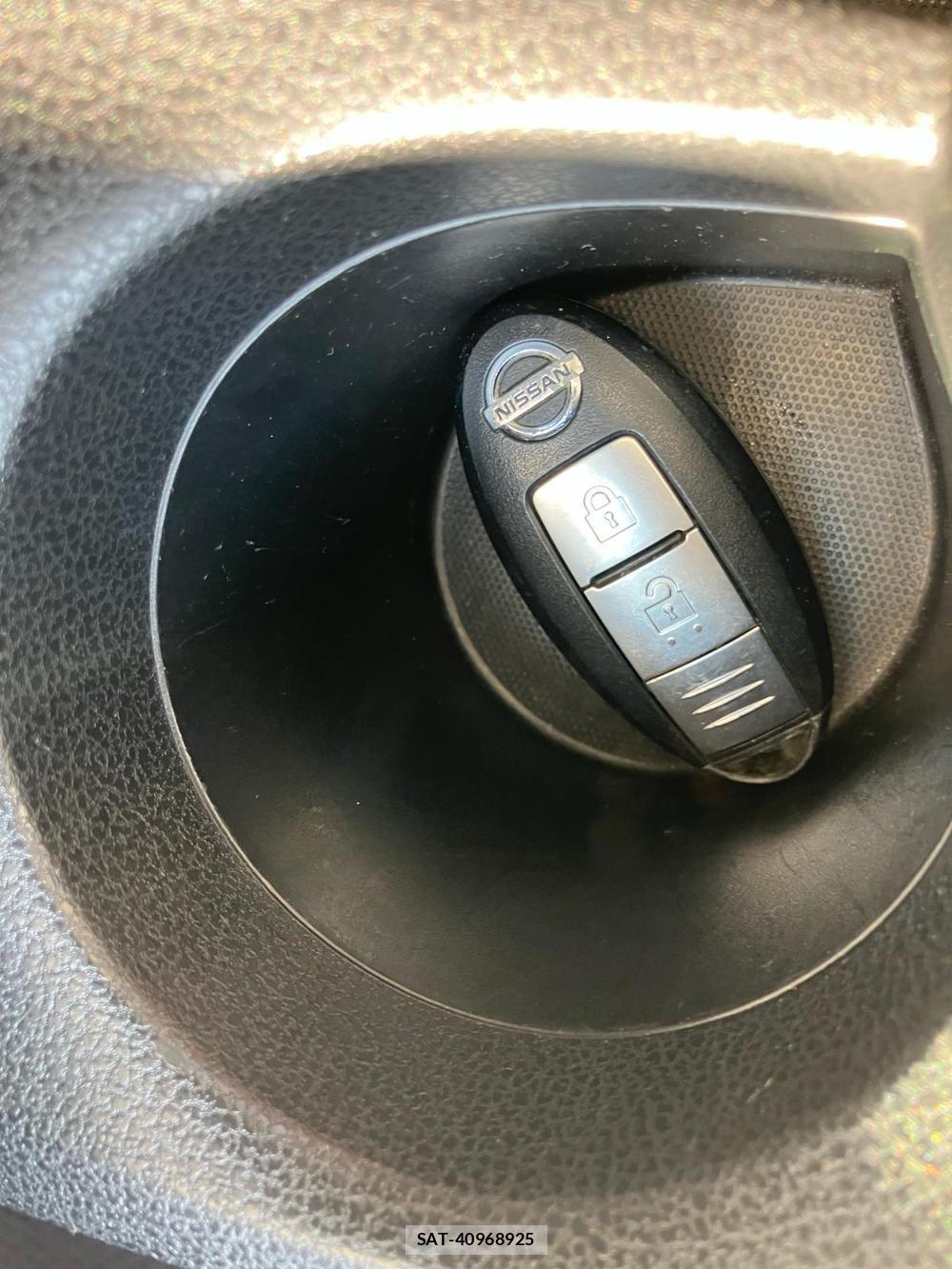 Nissan NOTE 2018-06 824731-22