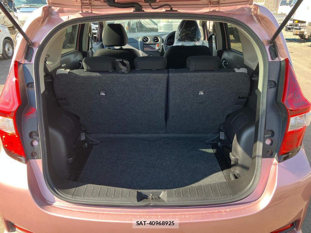 Nissan NOTE 2018-06 824731-27