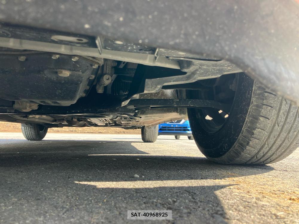 Nissan NOTE 2018-06 824731-33