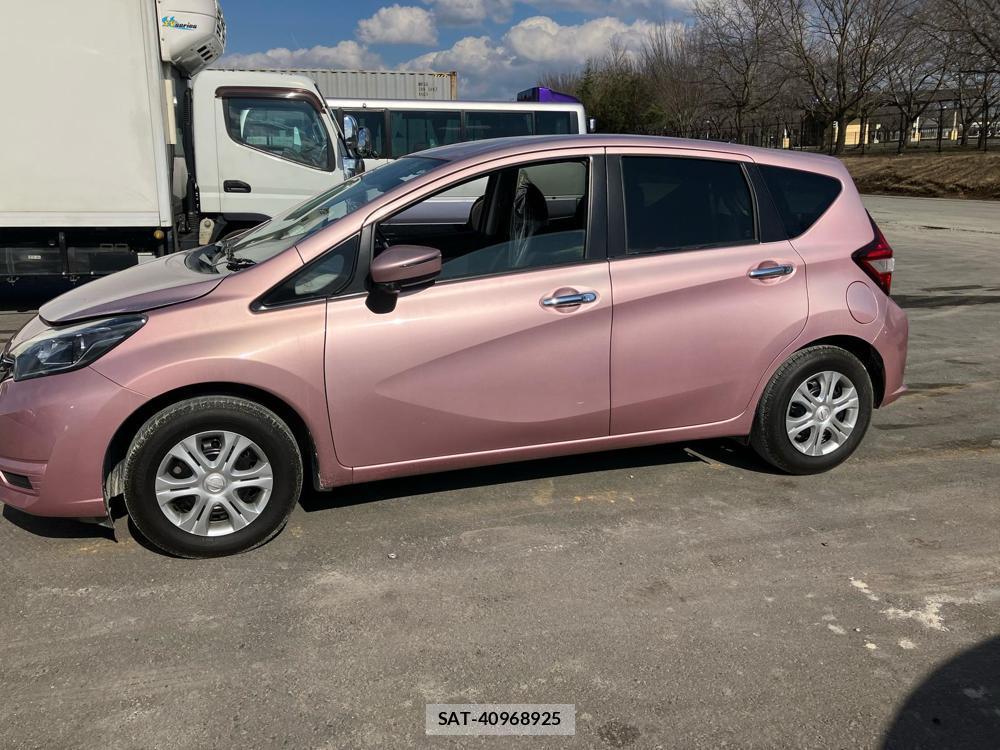 Nissan NOTE 2018-06 824731-5