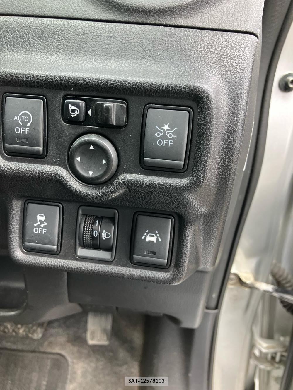 Nissan NOTE 2018-18 837365-23