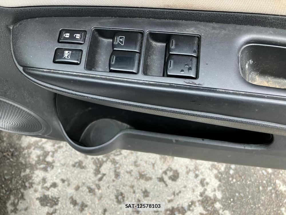 Nissan NOTE 2018-18 837365-24